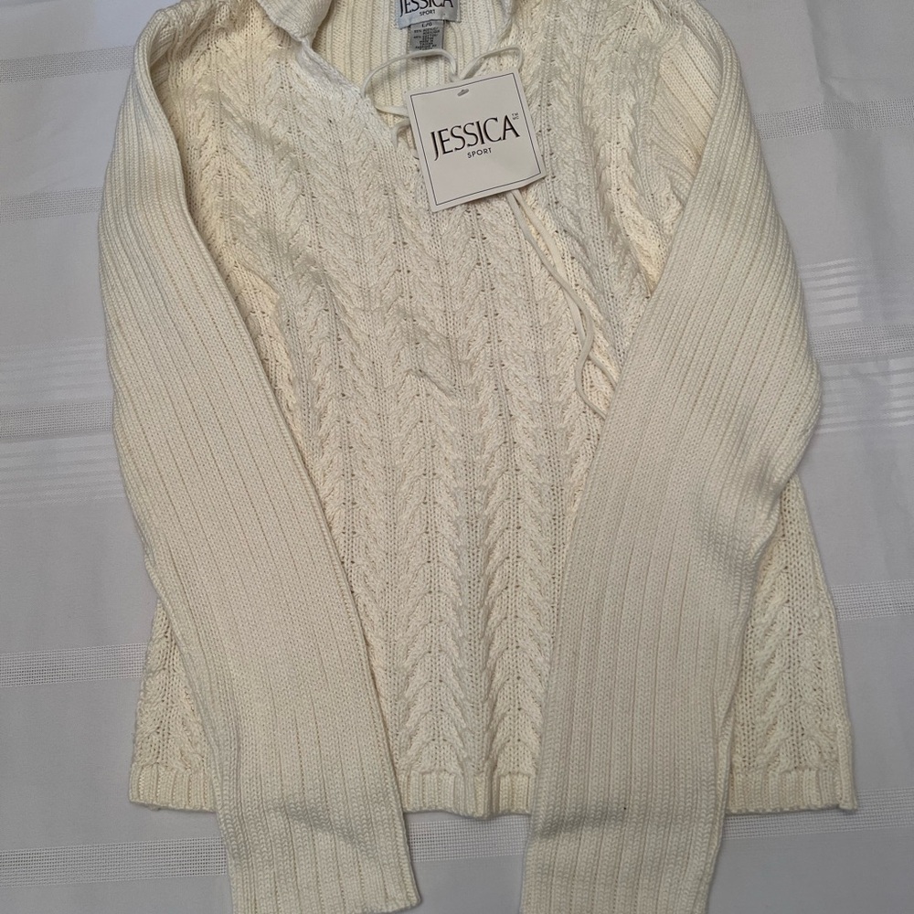 BNWT woman’s sweater size large